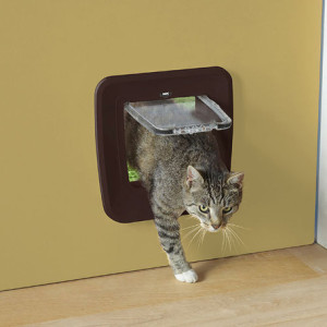 Savic Дверь-створка для кошек 4 положения, коричневая 28,5*29,5* см S3602